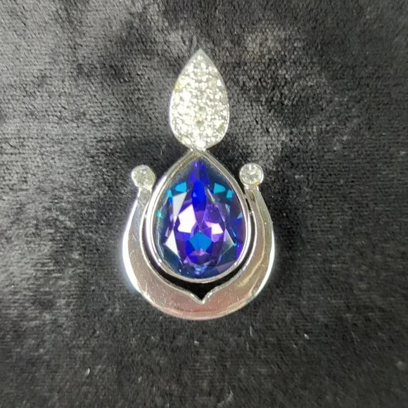 Beautiful Purple Faceted Teardrop Shaped Pendent With Rhinestones Accents - Picture 3 of 6